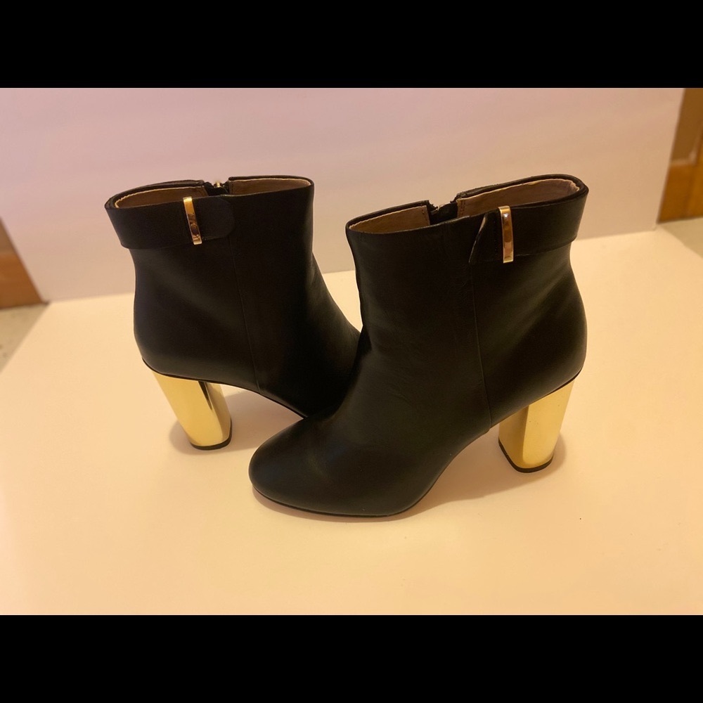 Shoes - Picture 3 of 4